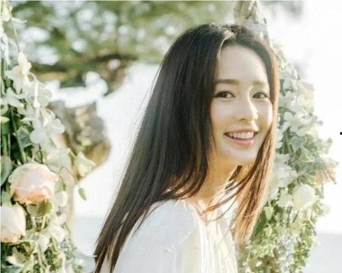 娱乐吃瓜姐李沁,娱乐圈的“吃瓜女王”，揭秘明星幕后故事